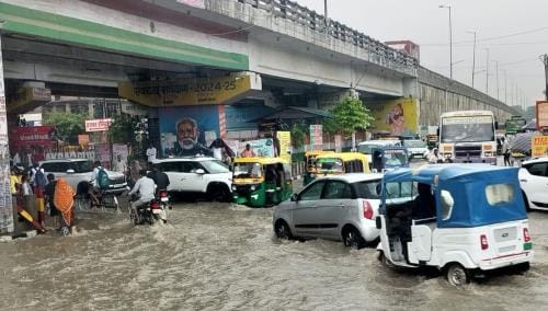 Humidity during the day, relief from rain in the evening, waterlogging on the roads