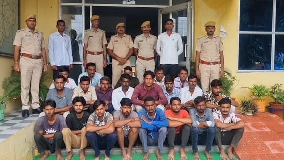 Ajmer police took a big action, 110 police teams raided under area domination, 407 arrested