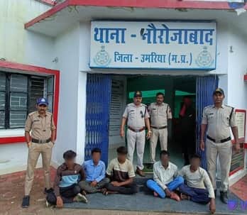Five accused arrested for assaulting SISF Jawan Attacked for asking money for liquor,