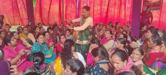 Devotees join Devi Jagar in Kot Mahara
