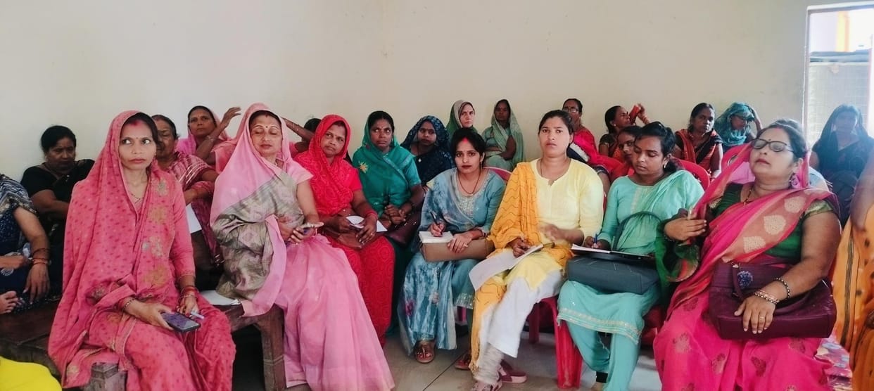 Anganwadi workers are angry due to not getting honorarium for four months