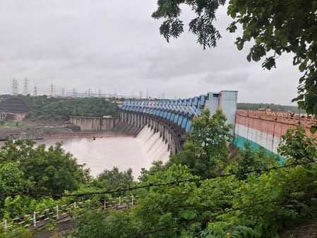 12 gates of Indira Sagar Dam opened after continuous rain in the upper reaches of Narmada