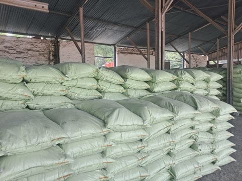 1900 MT urea and DAP arrived together, urea will arrive today also