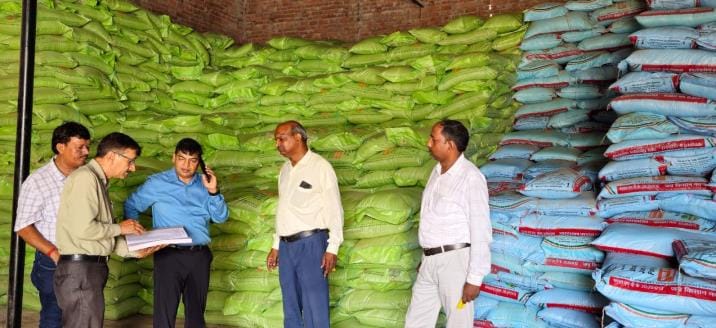 13 fertilizer warehouses were raided, records were searched