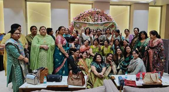 Sushma Singh and Savita Sood won the title of Teej Lucky Women