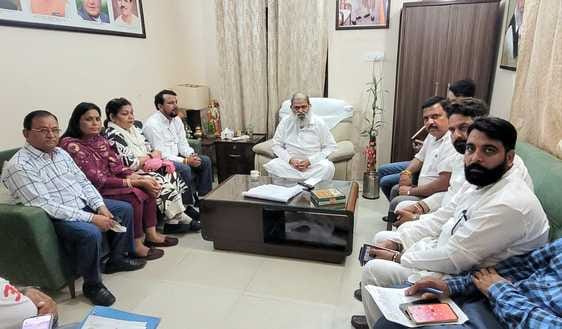 Mann ki Baat program will be broadcast at booths: Vij