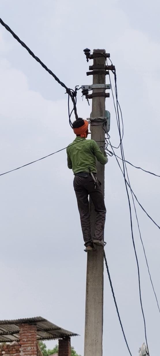 Electricity supply disrupted for 24 hours, 15 thousand people facing problems