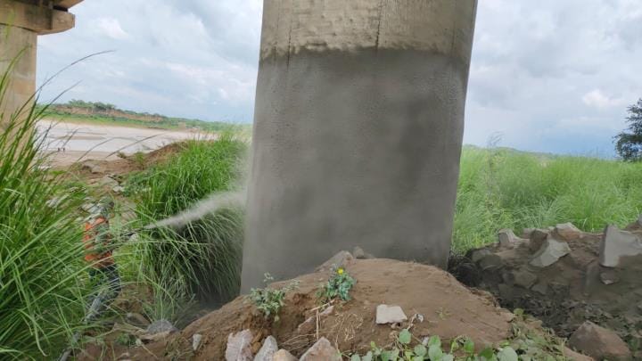 Two faulty bearings were removed from pillar number eight