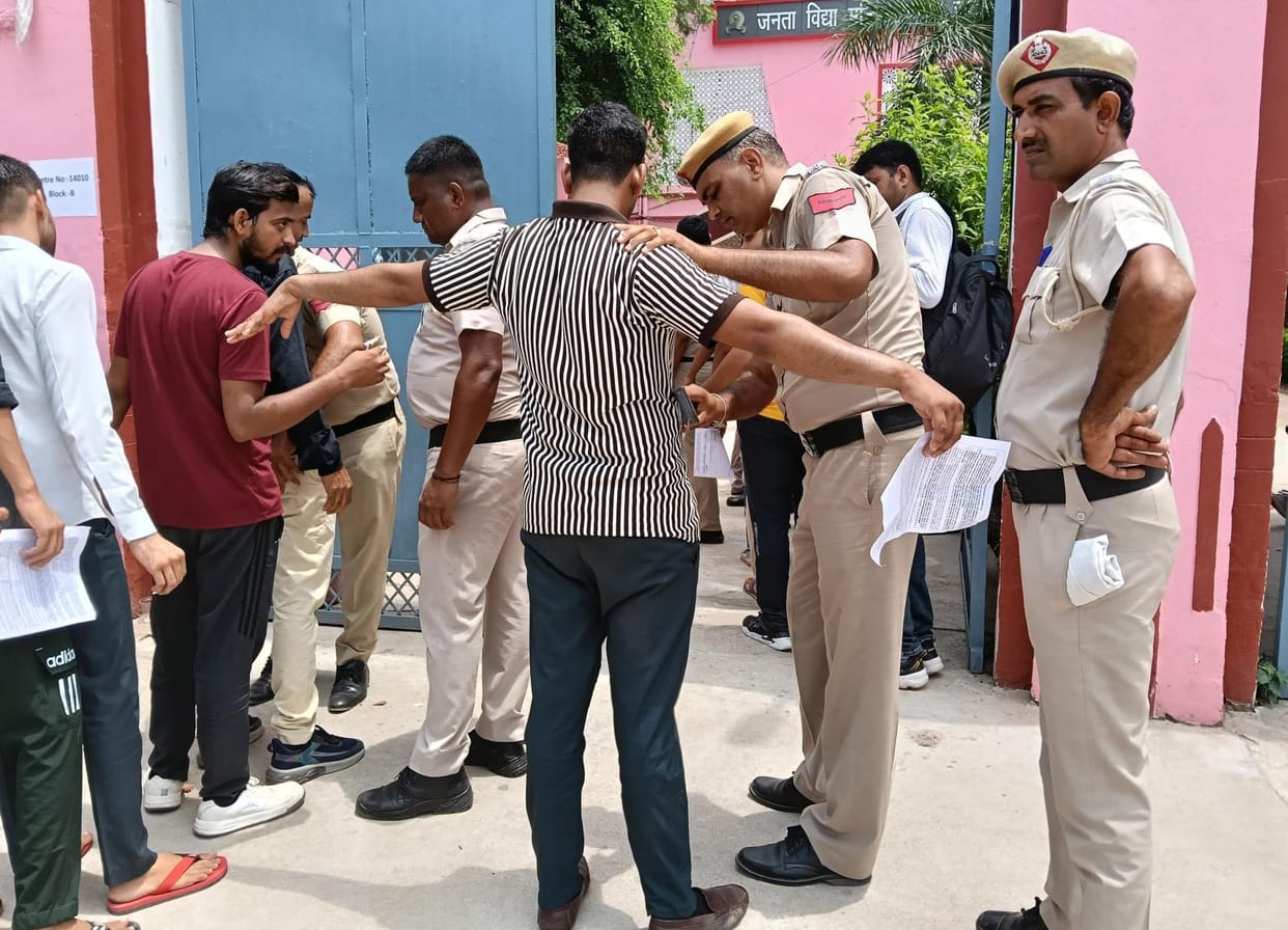 Police performed their duty well on both the days, there was no traffic jam