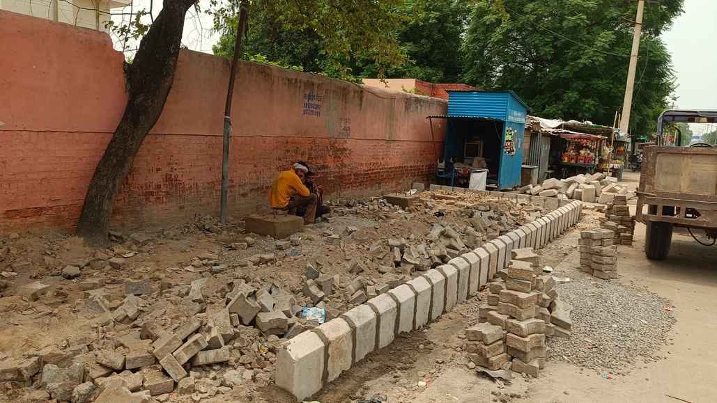 Bus queue shelters started being built in the city on the lines of Hisar
