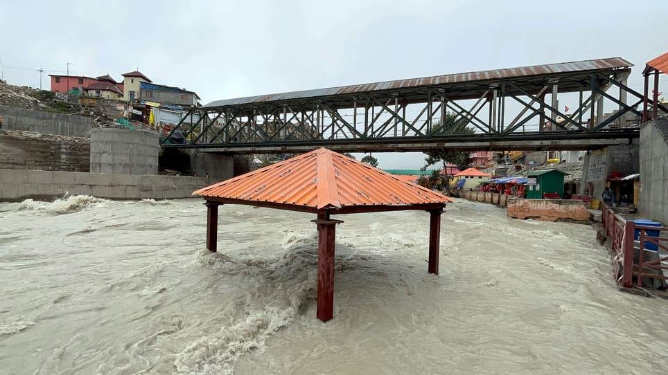 Alaknanda overflows in Badrinath, Brahmakapal submerged