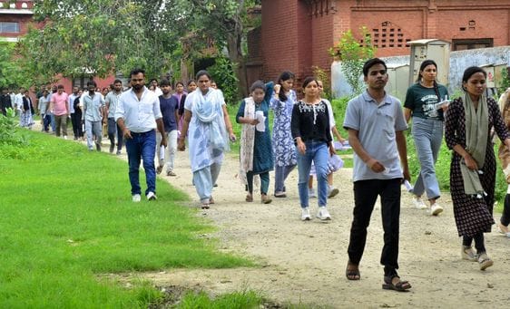 Candidates got confused with Hindi questions in RO-ARO exam