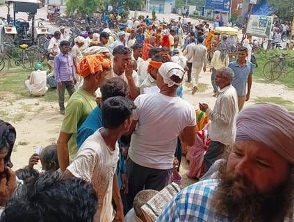 Farmers worried due to shortage of fertilizers, warn of agitation