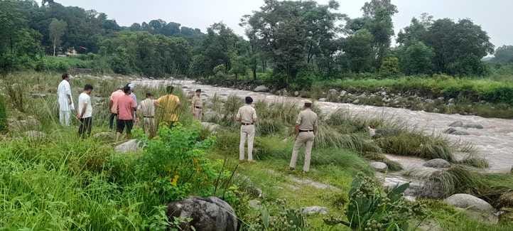 The body of a woman who had gone out for a walk was found in the Manuni ravine