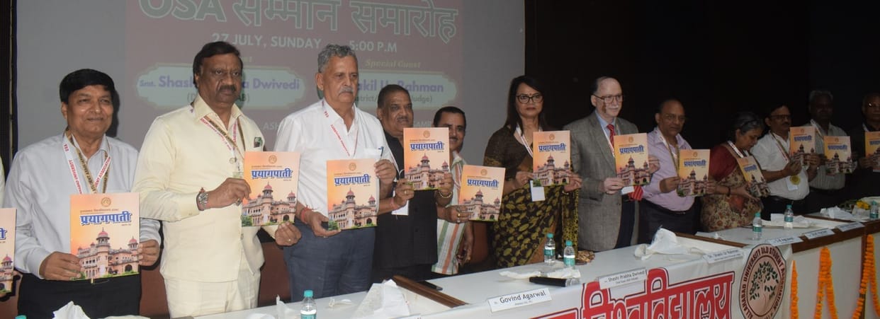 Allahabad University alumni lost in old memories