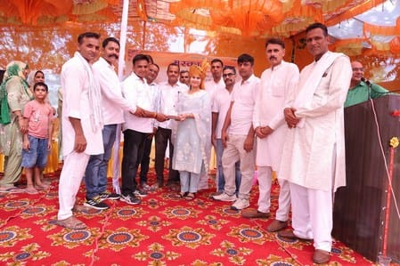 Muskan Dagar, who returned as an IAS officer, was honoured in SehlangaMuskan Dagar, who returned as an IAS officer, was honoured in Sehlanga
