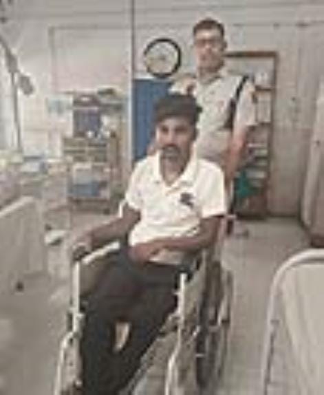 The station in-charge became helpful to the candidate injured in a road accident, got the fitness certificate made by getting an X-ray done