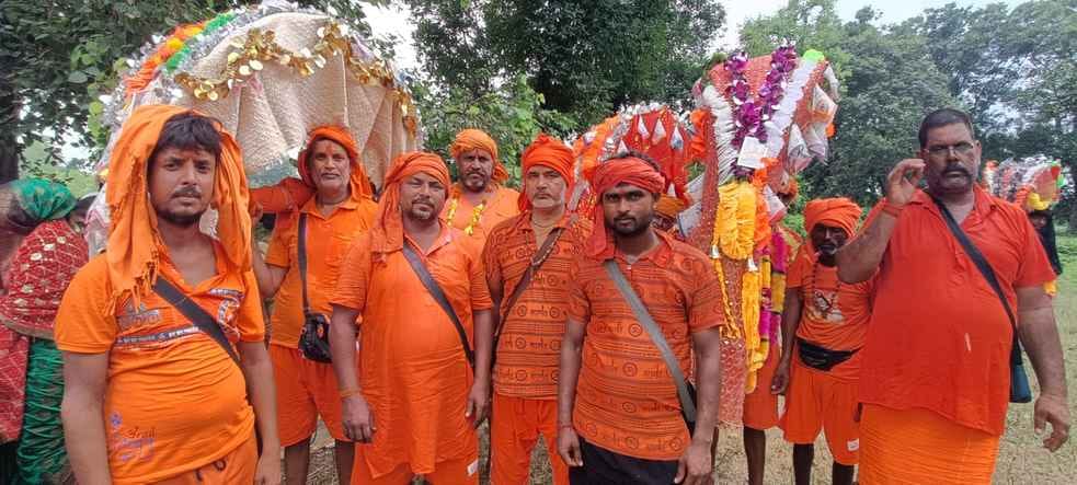 A flood of faith swelled in the Shiva temples, chants of Har Har Mahadev resonated