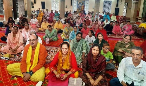 Due to the devotion of previous births, Kewat had the good fortune of touching the feet of Milaram: Pt. Puneet