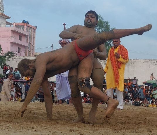 Ayodhya's Baba Lathi defeated Guddu of Nawabganj
