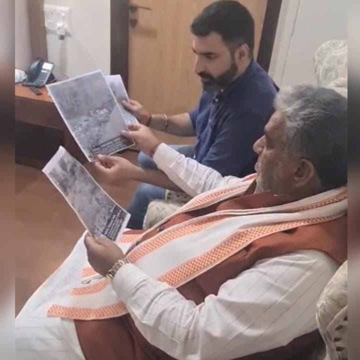MLA reached to complain about CEO to the minister