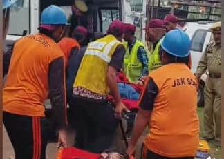 यात्रियों की सुरक्षा के लिए मॉक ड्रिल का आयोजन।