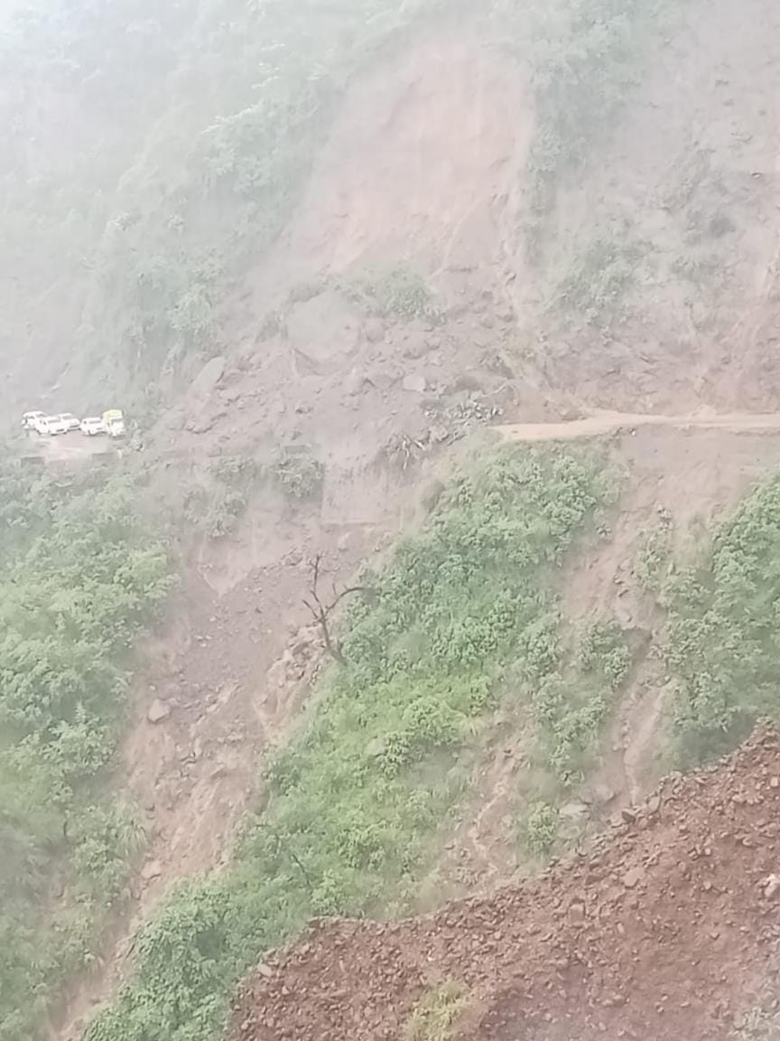 34 projects stalled due to rain, 14 roads closed, darkness in 25 villages