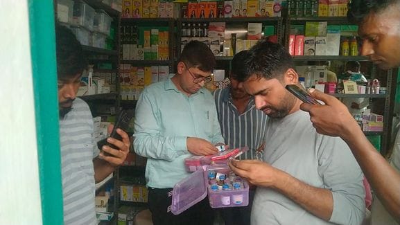 Raid on medical store of Dhigawa Mandi on complaint of selling drugs, banned drugs recovered