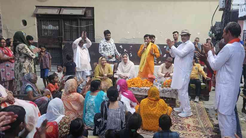 Haryanvi singer Rajbala honored in Durga Colony