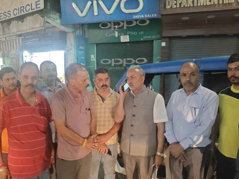 Problems of e-rickshaw drivers will be solved: Sunil
