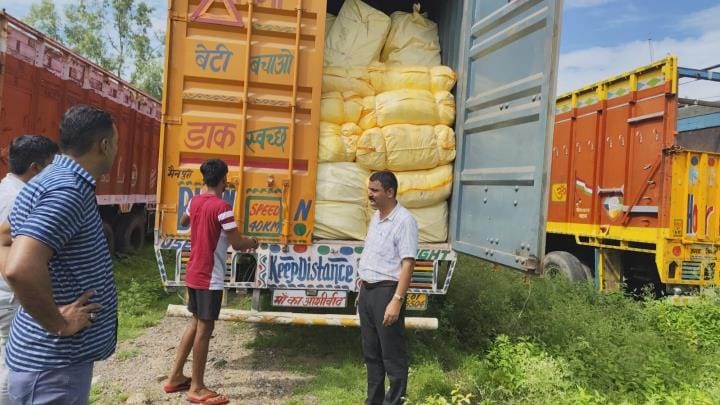 Pan masala worth Rs 50 lakh being smuggled by evading GST seized
