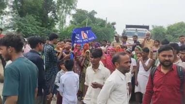 Ambedkar statue vandalised, angry people blocked the road for four hours