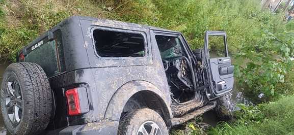 Thar collides with tractor-trolley, student dies, three injured
