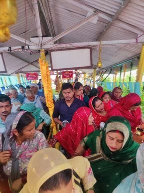 Dhyunsar Sada Shiv Temple complex echoed with the chants of Bol Bam-Bam