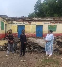 Banswara News: Veranda Roof of Government School Collapses, Major Tragedy Averted Due to School Holiday