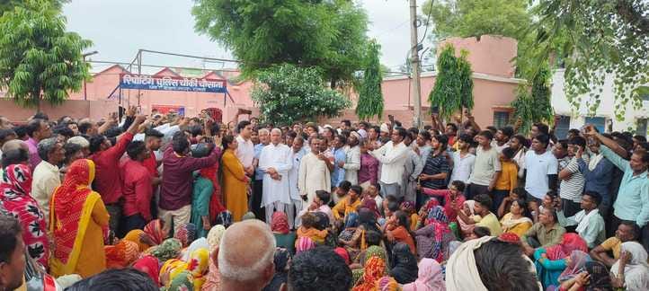 Villagers and women created a ruckus in Jijaila