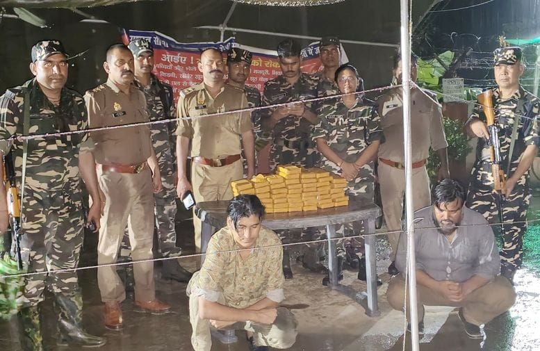 22.4 kg hashish seized at the border, two smugglers arrested