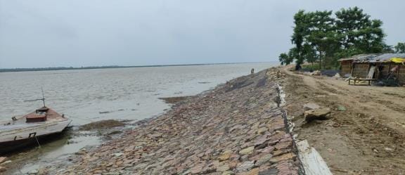 Gandak river overflowed, people started worrying about flood