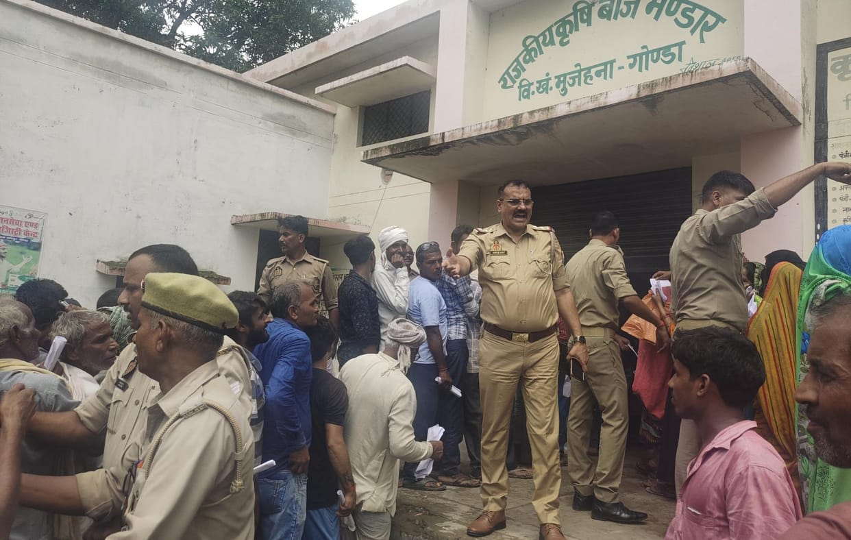 Farmers took to the streets for fertilizers, clashed with police