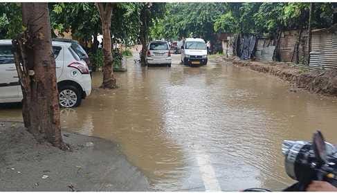 There is no drinking water in the medical, patients are troubled by waterlogging