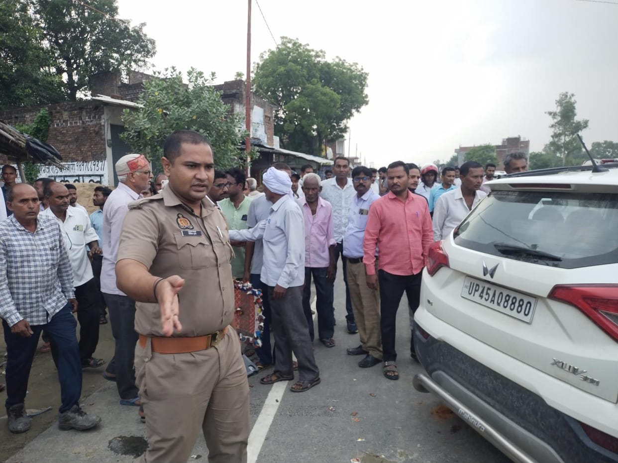 Bullets fired in Panchayat, passerby hit, former head injured