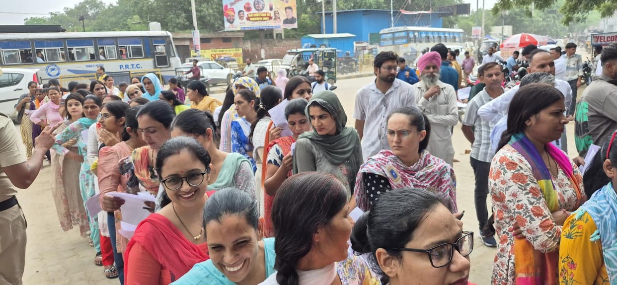 HTET: Admission process got delayed due to technical glitch in biometric machine
