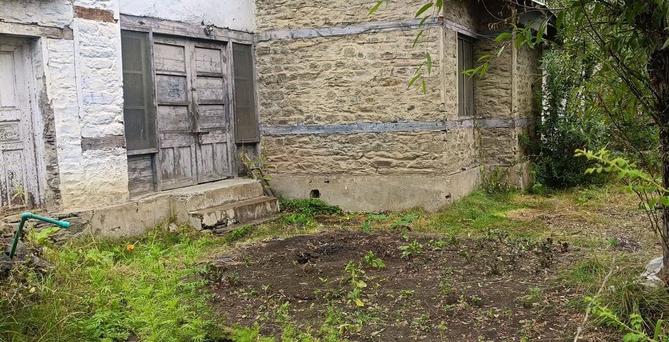 The school management removed the heaps of garbage from the hostel premises