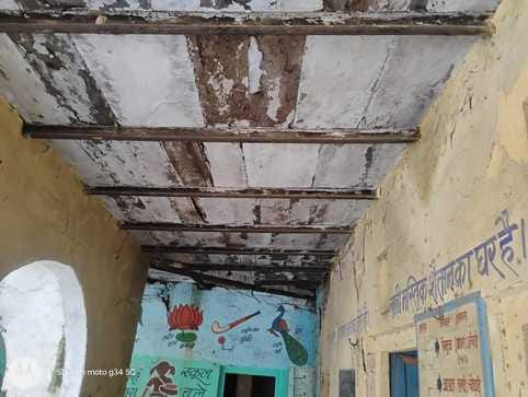 Primary school is running in 25 percent of the dilapidated building, 220 children are studying