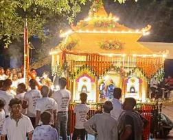 Pashupatinath's tableau was the center of attraction in Kanwad