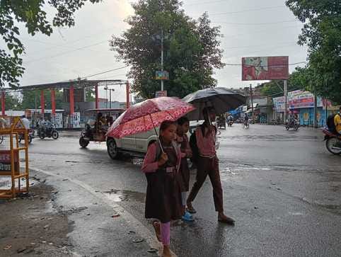 Temperature dropped by three degrees due to drizzle