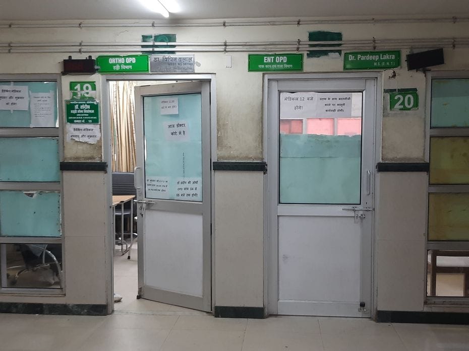 There are no orthopedic and ENT specialists for three days, patients are getting troubled