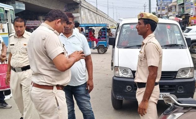 Challans issued to those doing illegal parking