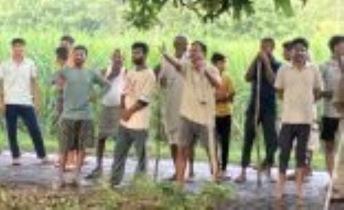 The tiger had taken away the goat, the forest officer did not do combing and returned by giving firecrackers