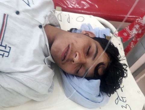 The young man returned from Delhi, hunted poison, took mobile and 25 thousand rupees